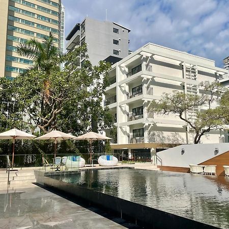 Floral Court Hotel & Residence Sukhumvit 13 Bangkok Esterno foto