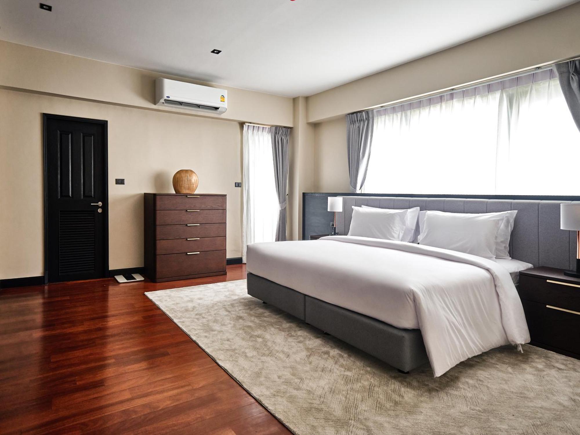 Floral Court Hotel & Residence Sukhumvit 13 Bangkok Esterno foto